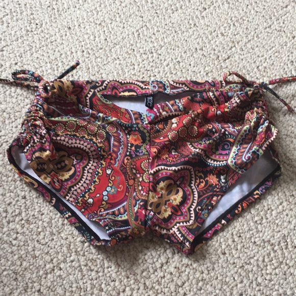 onzie side string yoga shorts